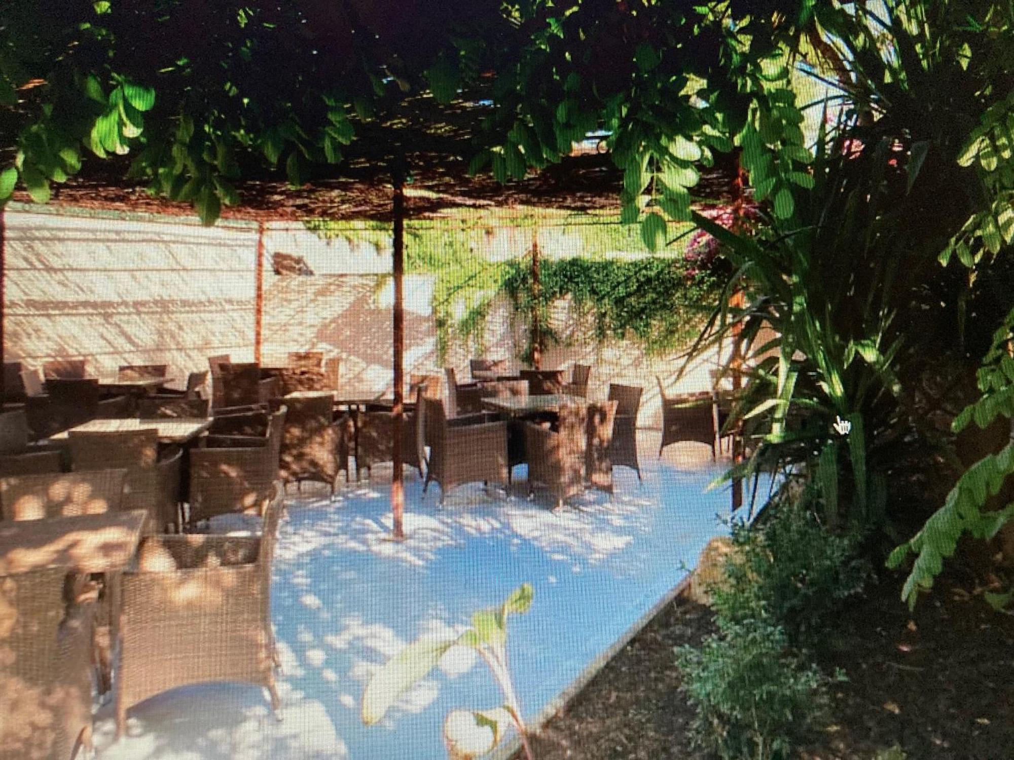 Auberge Sainte Marguerite La Garde  Buitenkant foto